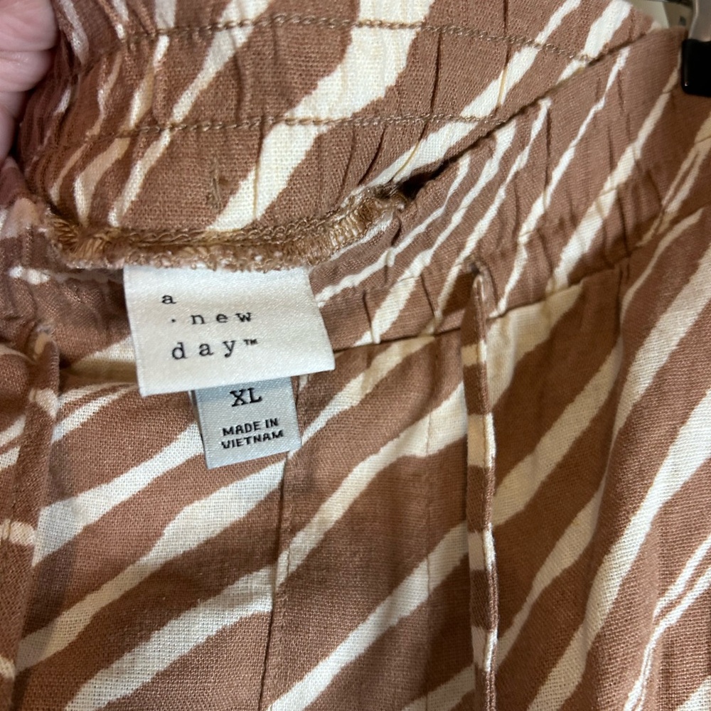 NWT A New Day High-Rise Wide-Leg Linen Pull-On Pants, brown/white size XL - Picture 5 of 10